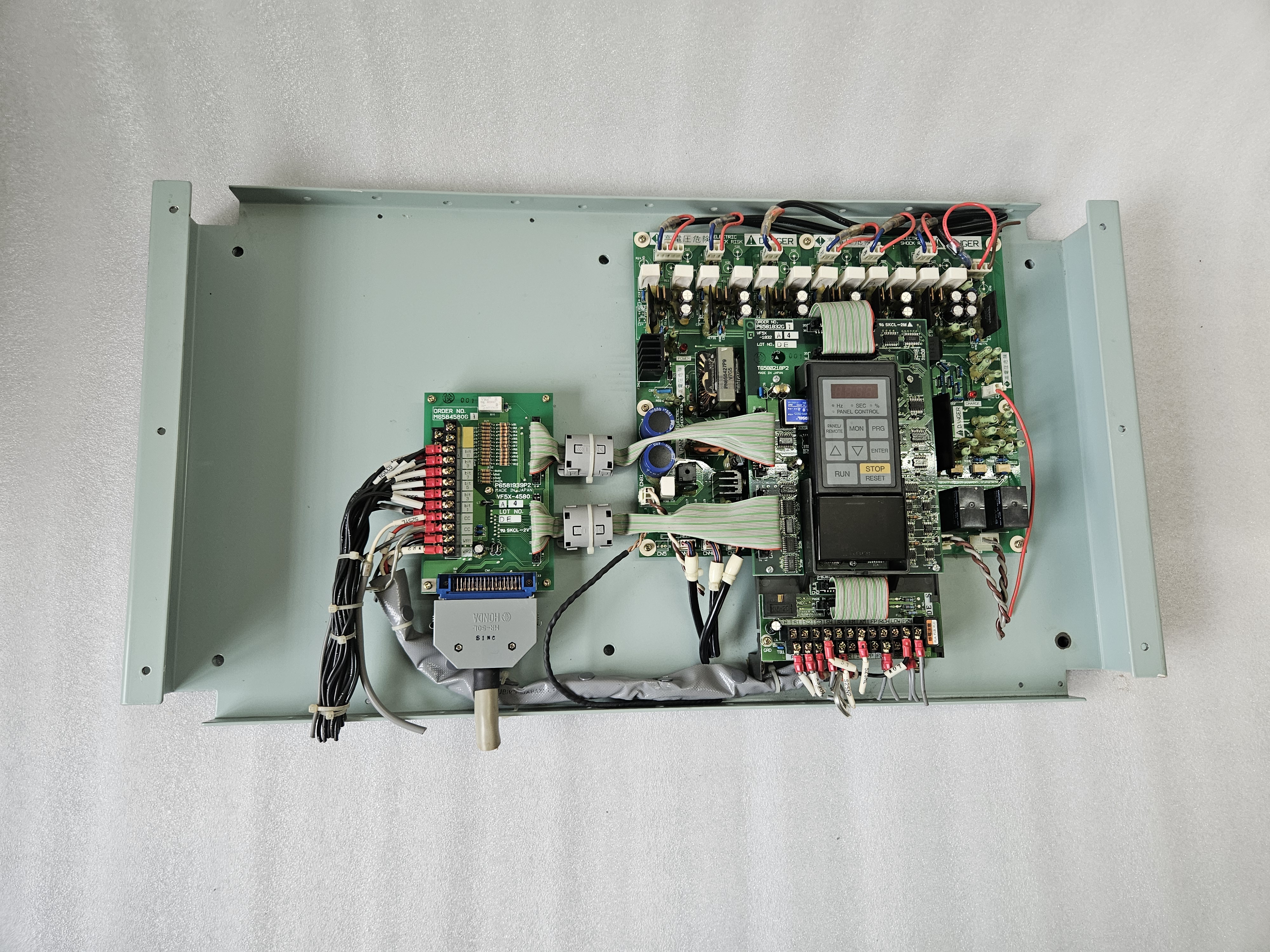 TOSHIBA P6581939P2 Control Panel T6580218P2 P6581832G VF5X-1832 A4